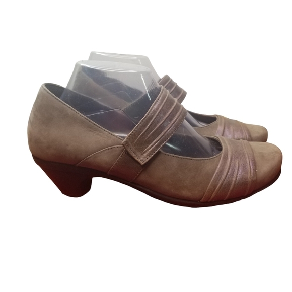 Naot Attitude taupe porcini shitake mary jane heels - Picture 2 of 10
